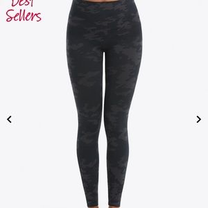 Spanx look at me now black camo leggings. Size medium.